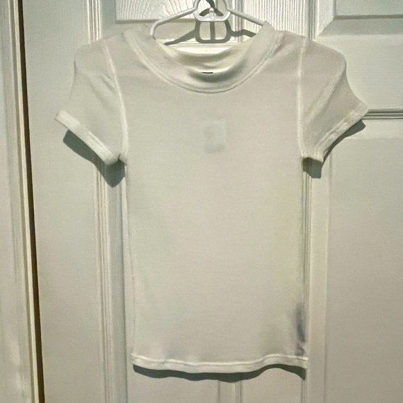 NWT Urban Outfitters Tee. - Picture 1 of 10